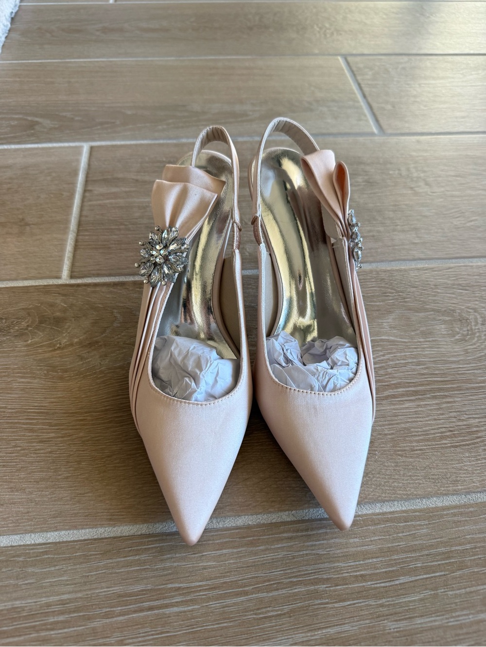 Pointed toe slingback pump - Picture 2 of 3